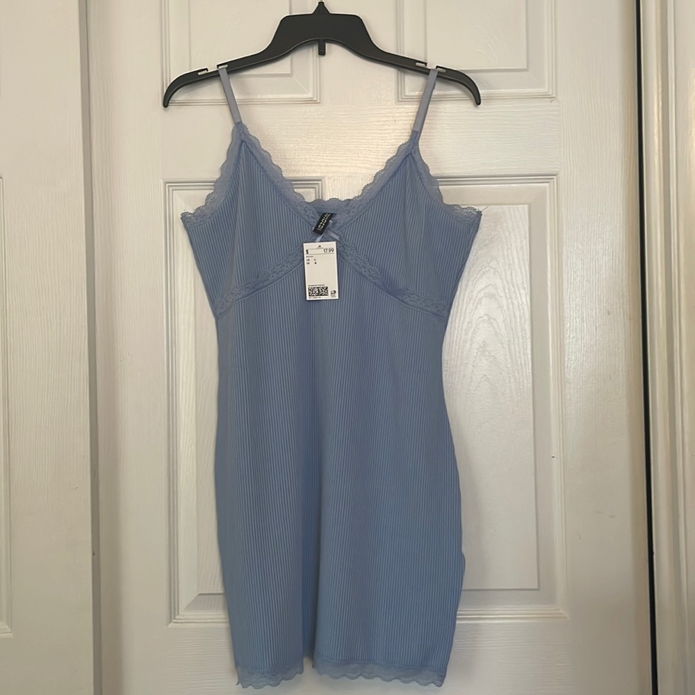 H&M Lace Bodycon Dress